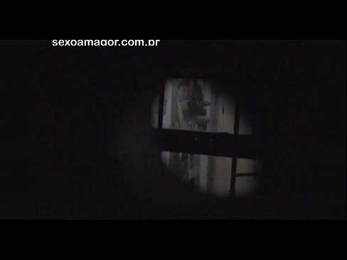 ❤️ Blondie bliver hemmeligt videooptaget af en voyeur fra nabolaget gemt bag hule mursten Kvalitets porno at da.mass-pr.ru ❌❤